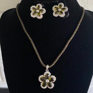 FAC Olive Green Crystal Necklace & Earrings Set NWT​